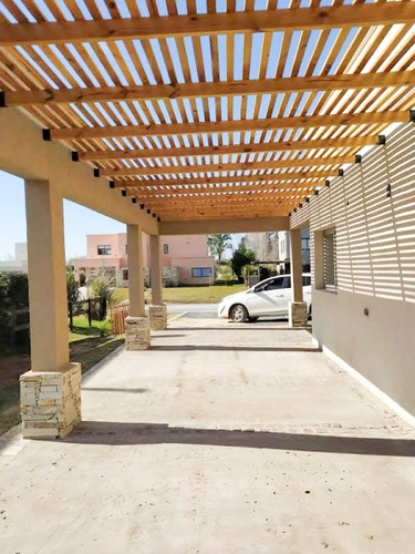 Imagen 11 de 14 de Casa En Chacras De La Reserva 3 Habitacion Con Pileta