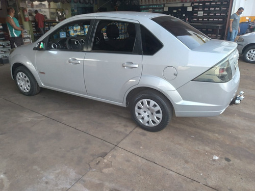 Imagem 3 de 9 de Ford Fiesta Sedan 2013 1.6 Pulse Flex 4p