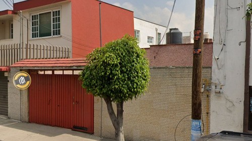 Casa En Col. Claveria Azcapotzalco Cdmx. Propiedad En Remate Hipotecario