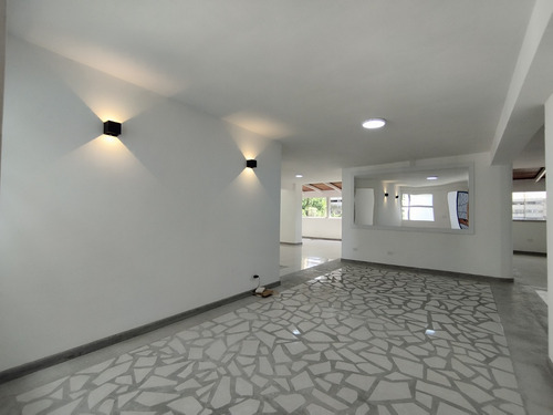 Pent House En Venta Sebucán, 279m² + 117m² Terraza, Y.a.