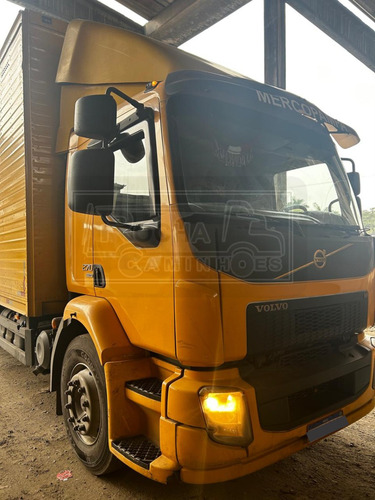 Volvo Vm 270 6x2 Com Baú Ano 2016