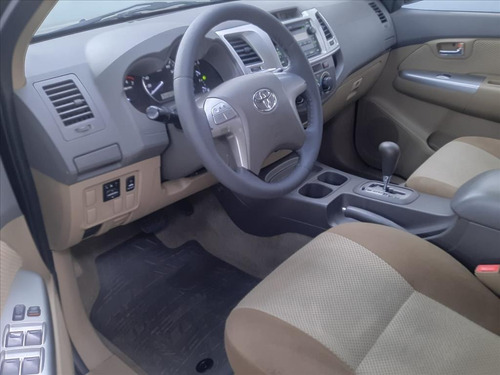 Imagem 8 de 12 de Hilux Sw4 2.7 Sr 4x2 16v Flex 4p Automático