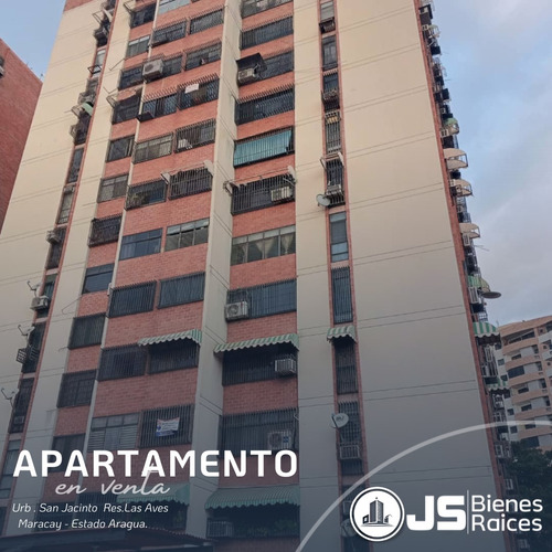 Ofrece Para La Venta Amplio Apartamento, Urb.san Jacinto, 18js