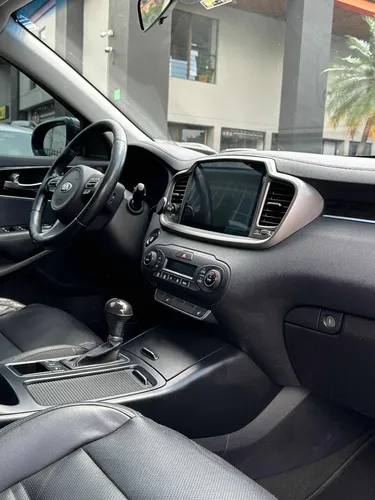 Kia Sorento 3.3