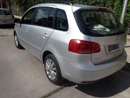 Volkswagen Suran 1.6 Imotion Highline 11c 2011