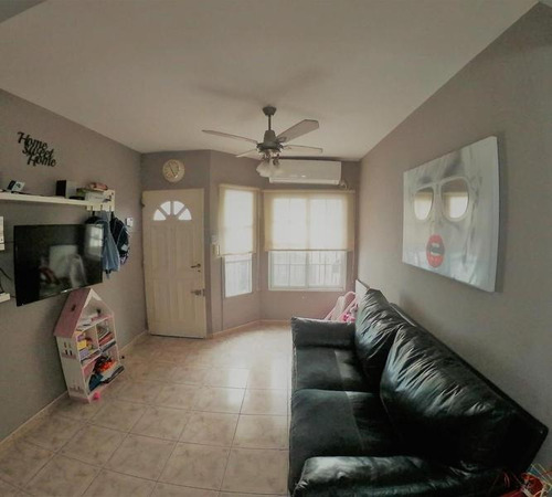 Muy Lindo Dúplex Con Entrada De Auto, Patio Y Parrilla.