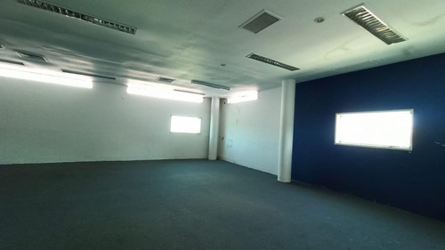 Imagen 15 de 19 de Galpón Con Oficina 1.600 M2 - Mixtura 3 Alquiler - Boca - Distrito De Las Artes