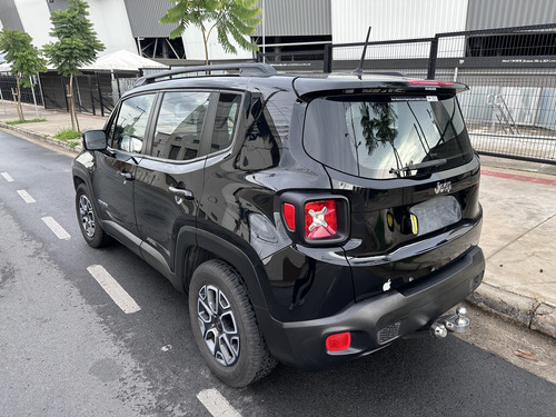 Jeep Renegade 1.8 Flex Aut. 5p