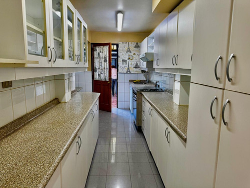 Hermosa Casa 4d 2b 165 M² En Candelaria Goyenechea, Vitacura