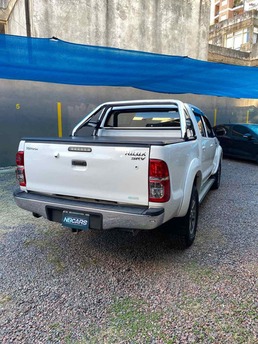 Toyota Hilux 3.0 Cd Srv Cuero 171cv 4x2 - E4 2014
