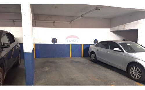 Estupendo Estacionamiento En Los Leones