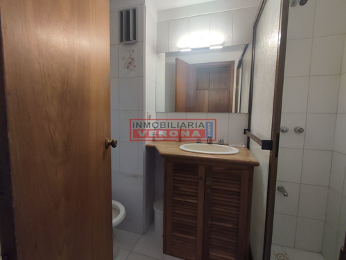 Imagen 19 de 27 de Apartamento En Venta 2 Dormitorios, Frente A Playa El Emir