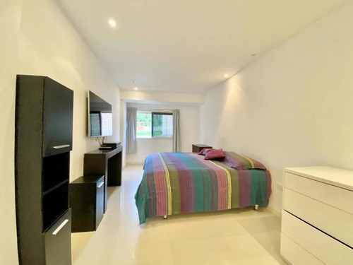 Imagen 15 de 17 de En Venta Hermosa Propiedad En Las Acacias