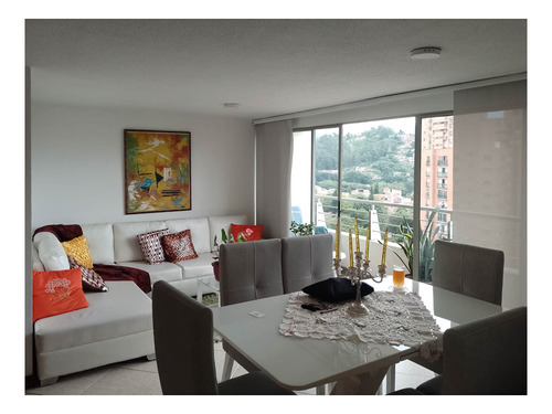 Apartamento En Loma De Los Bernal 