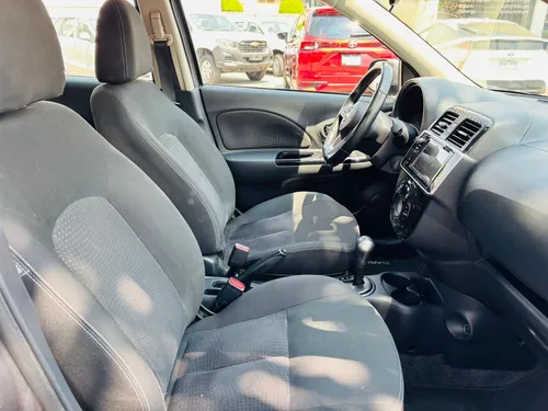 Nissan March 5p Exclusive L4/1.6 Aut
