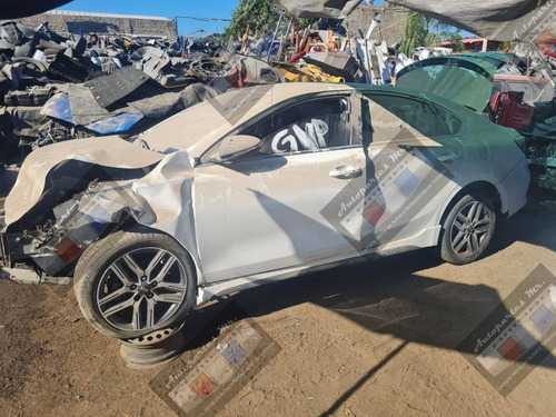 Kia Forte Gt Por Partes Piezas Desarme