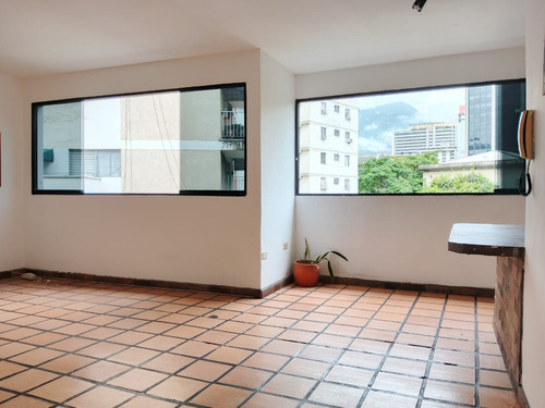 Apartamento/ Alquiler/ Colinas De Bello Monte/ 80m2/ 2h-2b-1p