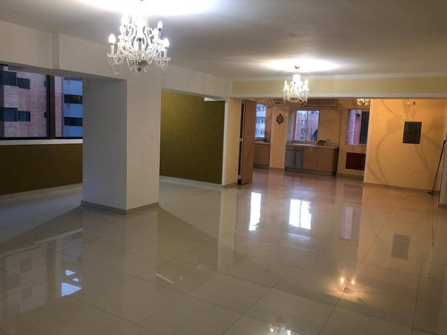 Imagen 6 de 12 de Venta De Amplio Pent House En La Trigaleña Valencia. Código 440181