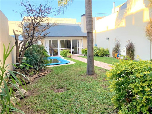 Imagen 7 de 14 de Casa 5 Amb - Piscina - Lote 8,66x34 // Las Bases 992