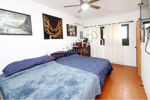 Casa De Los Cisnes En Venta En Aquiles Serdán A Una Cuadra De La Playa.