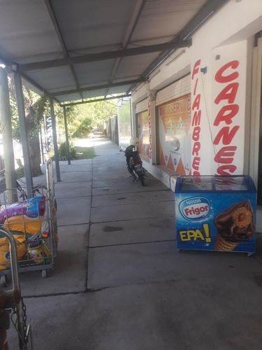 Imagen 7 de 10 de Vendo Autoservicio San Rafael Mendoza Sobre Avenida Los Sauces