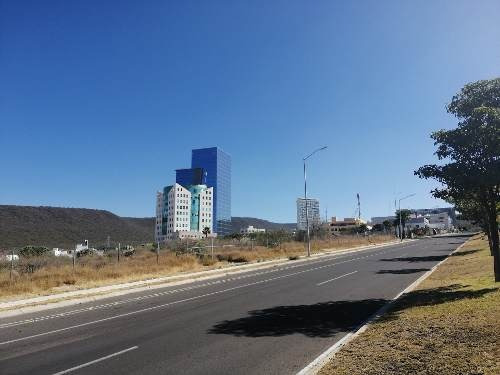 Imagen 8 de 12 de Terreno Venta Querétaro Uso Suelo Amplio Y Mixto .