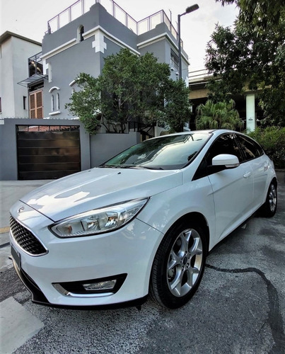 Imagen 10 de 14 de Ford Focus Se Plus Manual 5 Puertas 2016