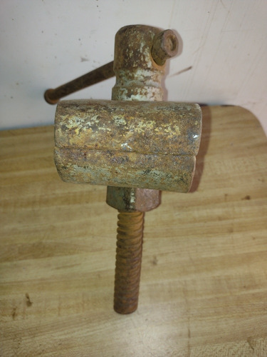 Morsa De Bancada Em Ferro Forjado (Usado)