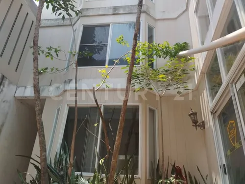 Casa En Venta En Col. Lomas De Chairel