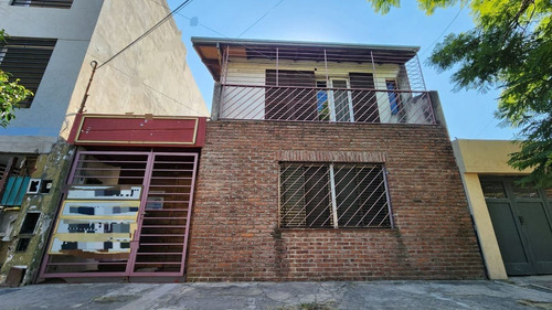 Casa 3 Ambientes C/coch+galpón Excelente Ubicación