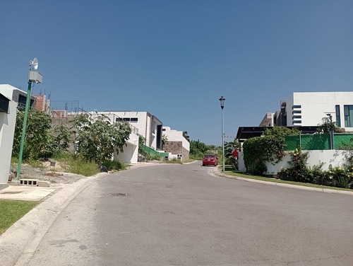 Terreno Residencial En Fracc. Lomas De Cocoyoc.