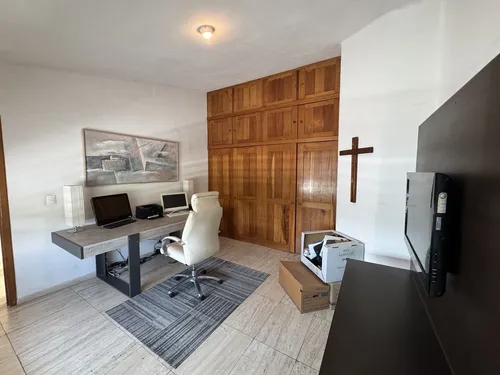 Céntrica Residencia En Venta- Rinconada Jacarandas