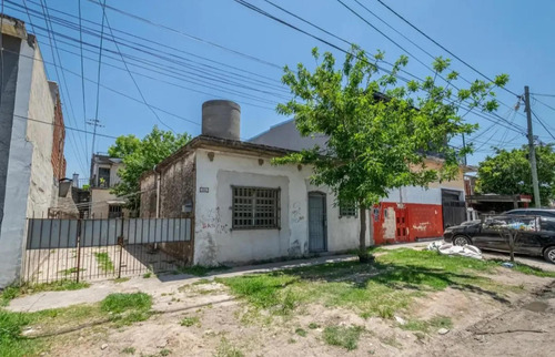 Casa En Venta - 8 Dormitorios 5 Baños - Tigre