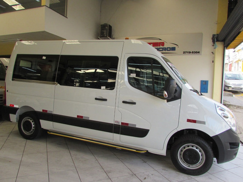 Renault Master 16 Lugares L2h2