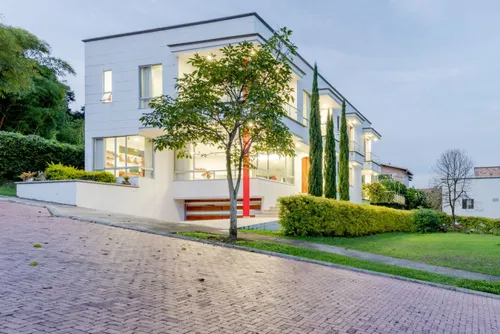 Casa En Venta En La Estrella. Cod V4129