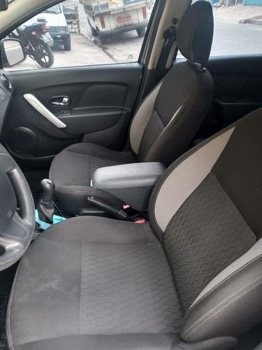 Imagem 6 de 10 de Renault Sandero