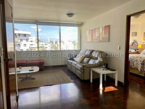 Hermoso Apartamento En Alquiler, En Los Palos Grandes, 24-27298