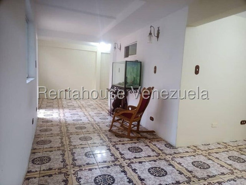 Norgelin Diaz Alquila Casa Comercial En El Centro De Barquisimeto Cod.25-14630