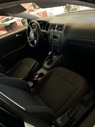 Volkswagen Jetta 2.0 Cl L4 Abs At