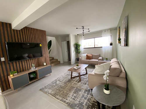 Preciosa Casa En Sonterra, 3 Recamaras, 2.5 Baños, Jardín, Alberca