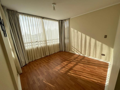 Vende Departamento Amplio