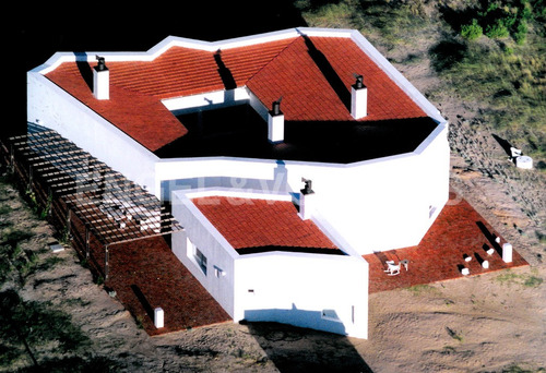 Una Joya De Arquitectura A Orillas Del Río De La Plata