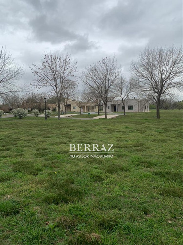 Lote Venta De 1277 M2 En Club De Campo Los Palenques Manzanares Pilar