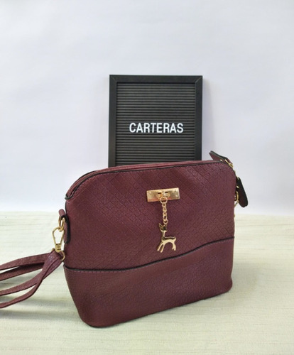 Cartera Con Detalle De Ciervo