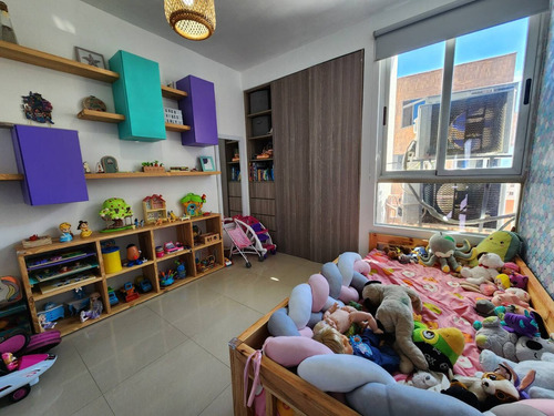 Se Vende Apartamento En El Parral Planta 100% Valencia