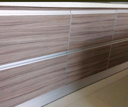 Imagen 5 de 5 de Perfil De Aluminio Tirador Cuadrado 18mm Perfilería Cocina