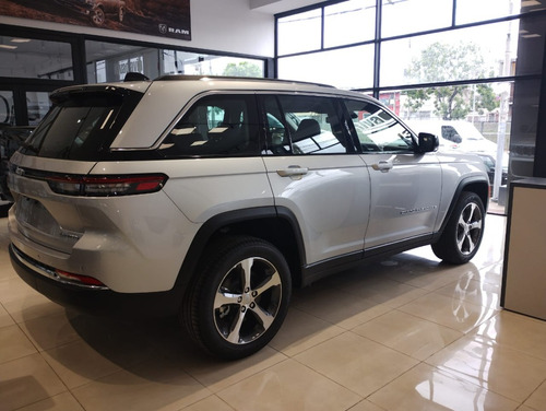 Jeep Grand Cherokee 3.6 Limited 286hp Techo + Llantas 18