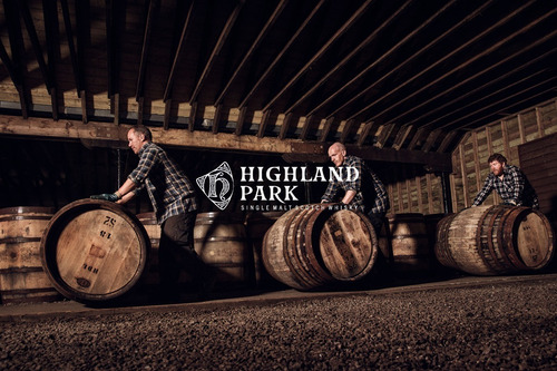 Imagen 5 de 5 de Whisky Highland Park 17 Años The Light 700ml En Estuche