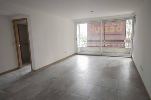 Departamento De 2 Ambientes Con Cochera Y Baulera En Venta En Acassuso