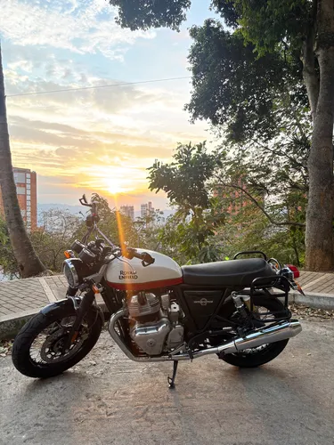 Royal Enfield Interceptor 650 Permuta